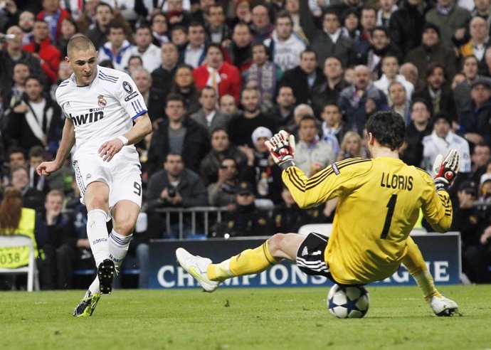 Benzema Bate A Lloris En El Real Madrid-Lyon De 2010