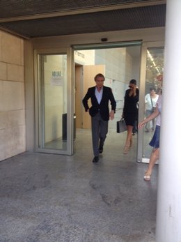 Vicente Soriano a su salida del juzgado
