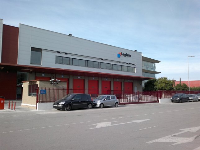 Nave De Logista En La Zona Franca De Barcelona