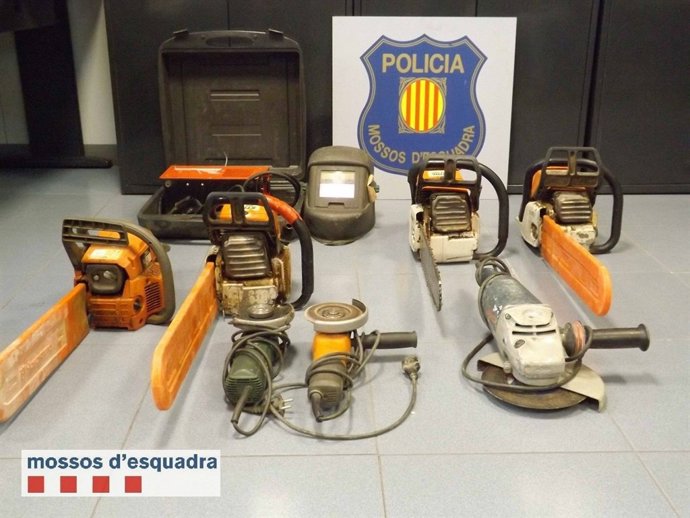 Material decomisado a un ladrón de granjas en Lleida