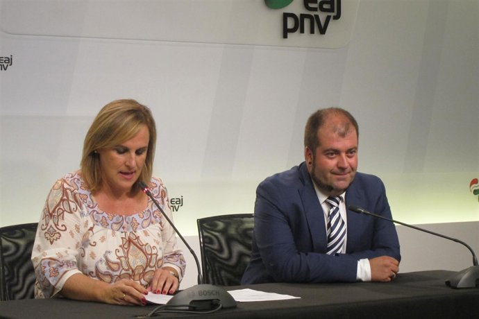 Itxaso Atutxa y Xabier Legarreta (PNV)