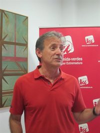 Escobar dice que si fuera Checa "ya habría dimitido"