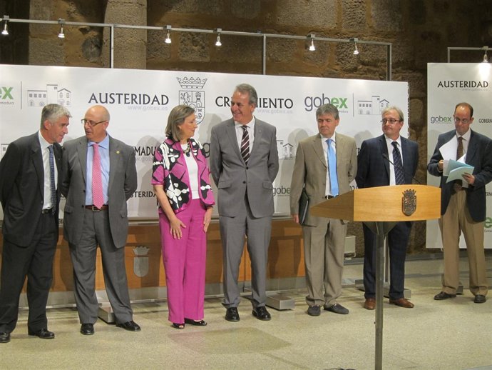 Nogales, Píriz y los coordinadores de los institutos de investigación