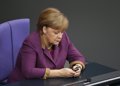 Merkel insta a Poroshenko a actuar con "proporción" contra los separatistas