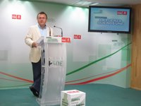 El PSOE-A destaca que este domingo el partido vive una "jornada histórica" y anima a los militantes a votar