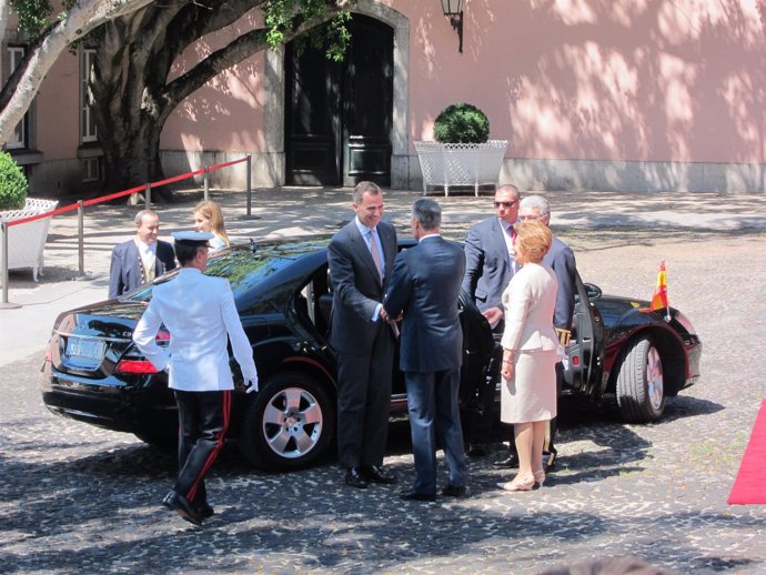 Los Reyes a su llegada al Palacio de Belem