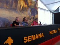 Ana González destaca el "valor" de la red de bibliotecas asturianas