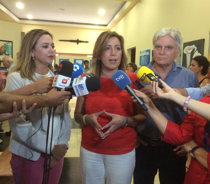 Susana Díaz, en el centro