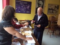 Cierran los colegios electorales para la elección del nuevo líder del PSOE