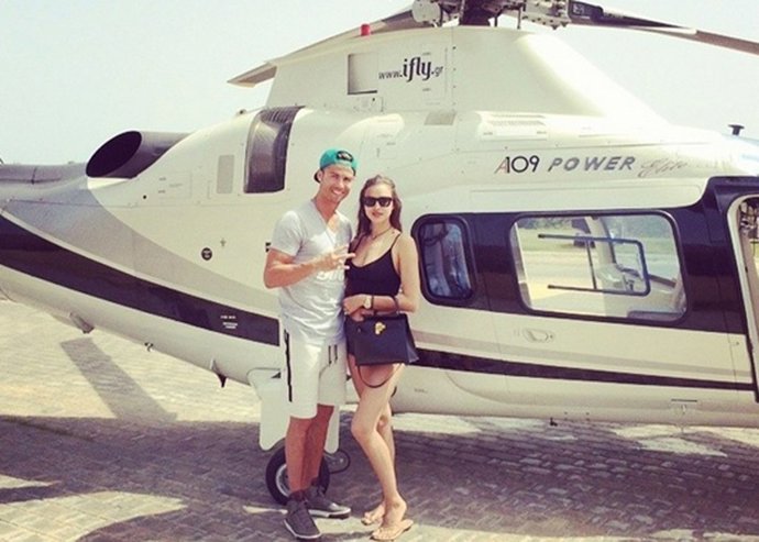 Cristiano Ronaldo, se independiza de su familia y vuela alto con Irina Shayk 
