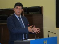 Valderas considera "una soberana tontería" la postura del PP-A sobre la política de Vivienda de Cortés