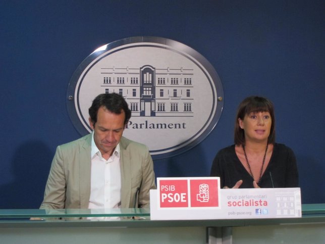 Francina Armengol y Marc Pons en rueda de prensa