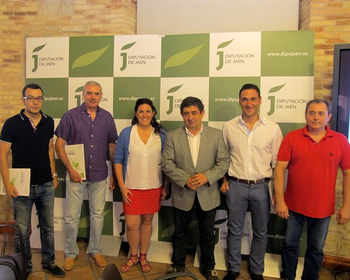 Entrega de ayudas de la Diputación a cooperativas de la provincia