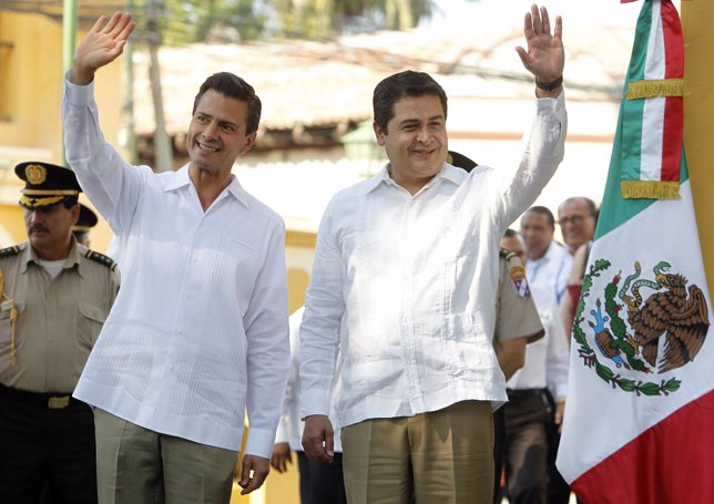 Presidente de Honduras busca soluciones a la crisis migratoria