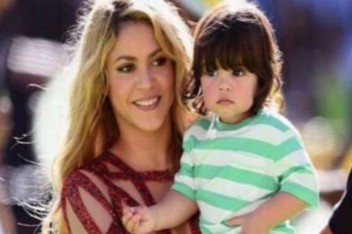 Shakira clausura el Mundial junto a Milan