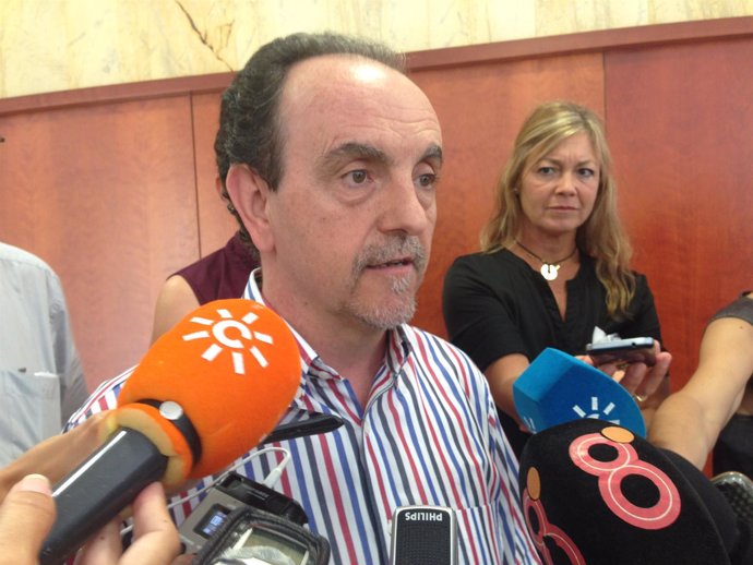 El consejero de Turismo y Comercio de la Junta de Andalucía, Rafael Rodríguez