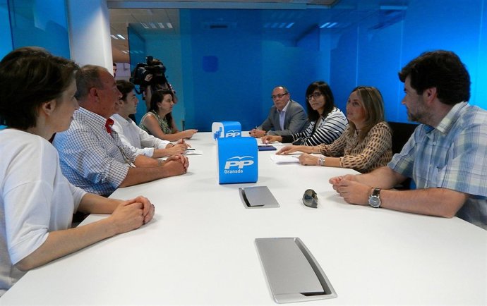 Reunión del PP con padres de alumnos de conservatorios