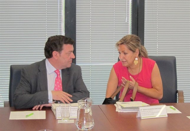 Rosa Valdeón charla con Luis Miguel González Gago