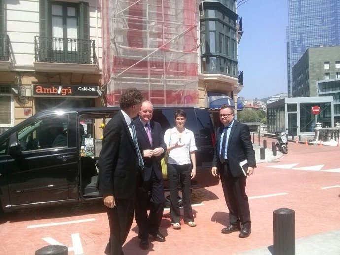 Jonathan Powell  y Martin McGuiness