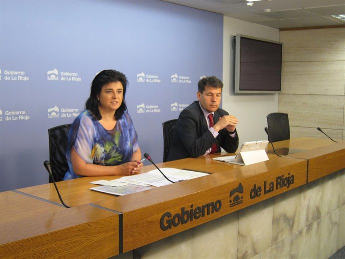 Concepción Arruga y José Lorenzo, en rueda de prensa