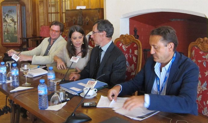 Mesa redonda audiovisuales