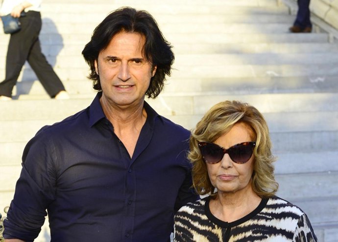 Los rostros conocidos que han querido dar el último adiós a Carmen Hornillos