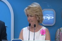 A Aguirre le preocuparía "mucho" que el PSOE "tratara de imitar a Podemos"