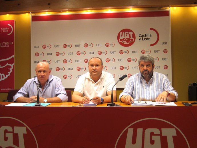Representantes de UGT explican los motivos para mantener la huelga en Adif
