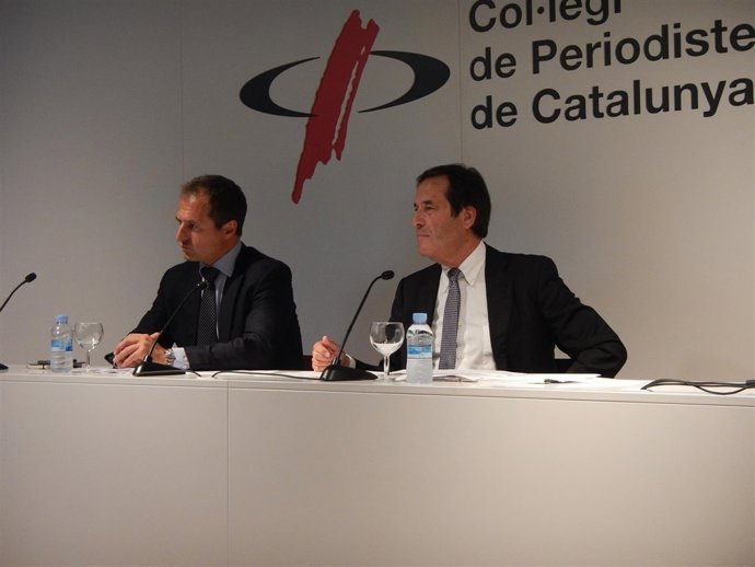 Por la izquierda David Riba (Apartur) y Lluís Torrent (Federatur)