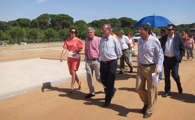Visita del alcalde de Valladolid a las obras en el Pinar de Antequera