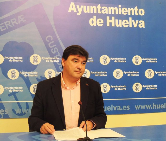 El portavoz del PSOE Gabriel Cruz