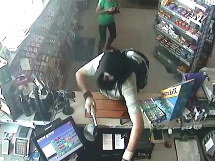 Atraco a gasolinera en Granada