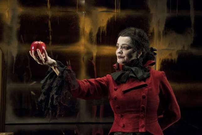 La actriz Mayte Bona, durante la representación de la obra 