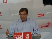 Vara alerta de la "inseguridad jurídica brutal" que produce la "gran chapuza" del concurso de los autobuses escolares