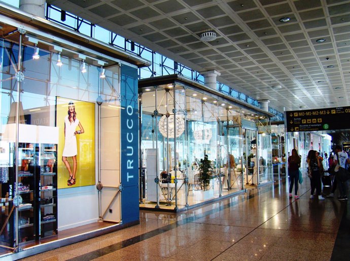 Foto de las nuevas tiendas en la T2 del Aeropuerto de Barcelona
