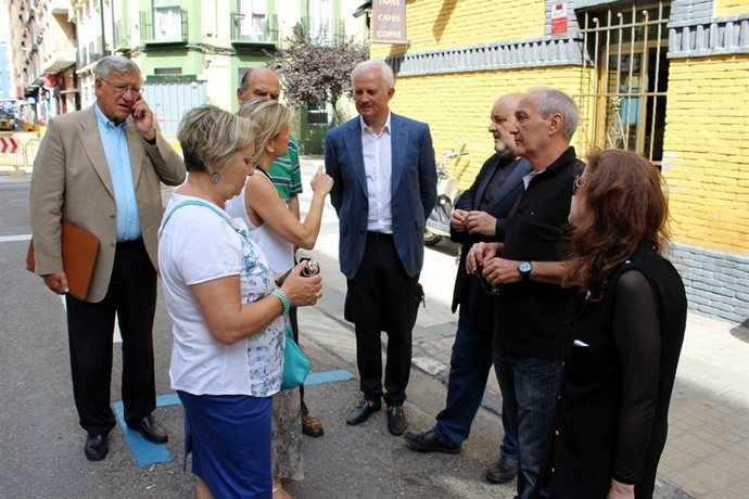 Suárez se ha reunido este viernes con los vecinos del distrito Centro