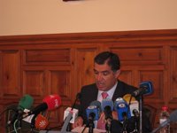 Del Río cree "conveniente" una "reflexión" sobre las condenas relacionadas con la huelga