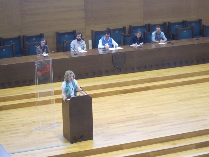Rosa Eva Díez Tezanos en el congreso del PSC-PSOE