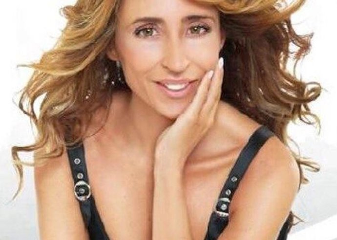 María Patiño noche triunfal en el Deluxe