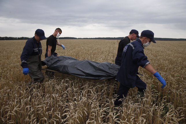 Cuerpo avión Malaysia Airlines derribado en Ucrania
