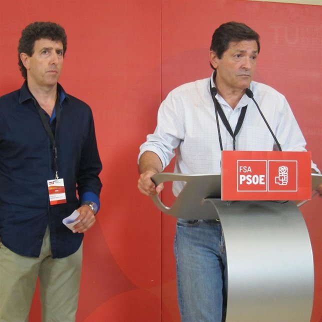 Javier Fernández con Jesús Gutiérrez (FSA-PSOE)