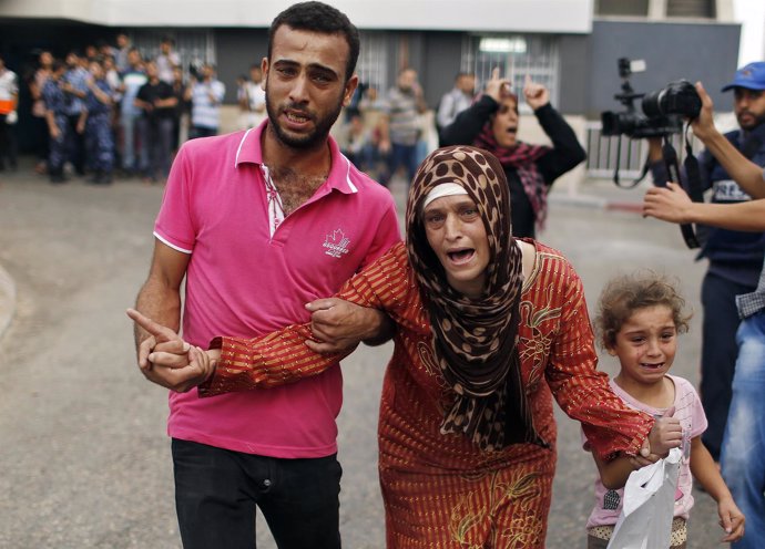 Una mujer palestina llora la muerte de un familiar
