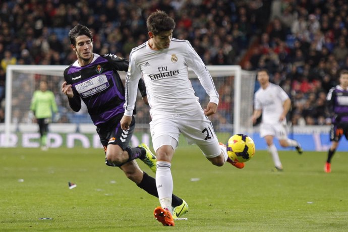 Alvaro Morata dispara en el partido ante el Real Valladolid