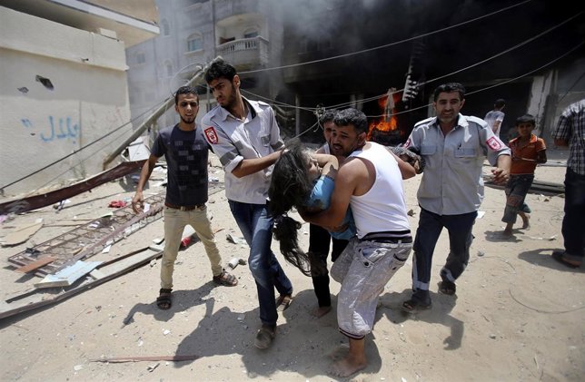 Mujer palestina evacuada