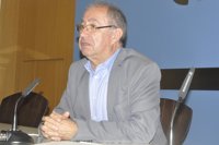 Gimeno dice que el Ayuntamiento mantiene un superávit "aceptable" y niega que haya facturas en los cajones