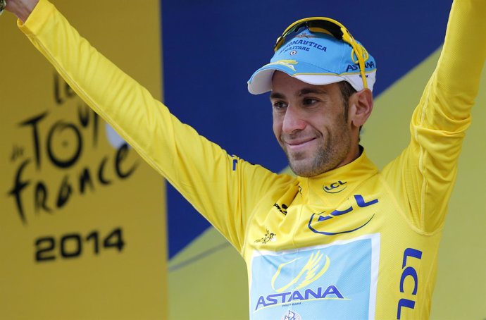 Vincenzo Nibali recupera el maillot amarillo
