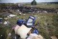 Los separatistas entregan las dos cajas negras del MH17 a expertos malasios