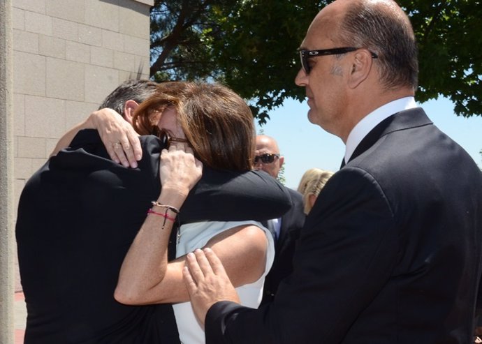 Ana Rosa Quintana da el último adiós a su madre