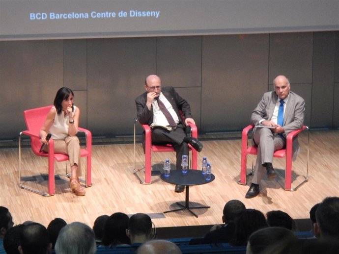 Por la izq, Isabel Roig, Pere Torres y Josep Miquel Piqué