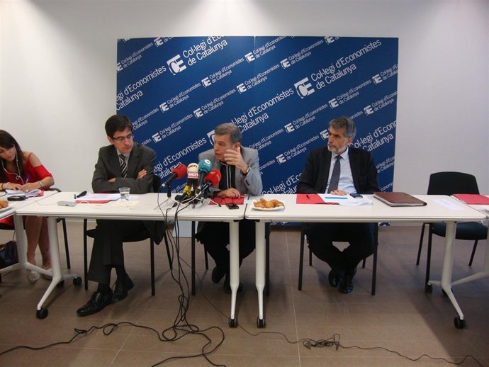Joan B. Casas ha presentado el estudio en el Col·legi d'Economistes de Catalunya